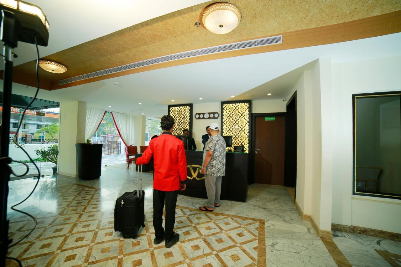 Vivin Luxury Suites 트리반드룸 외부 사진