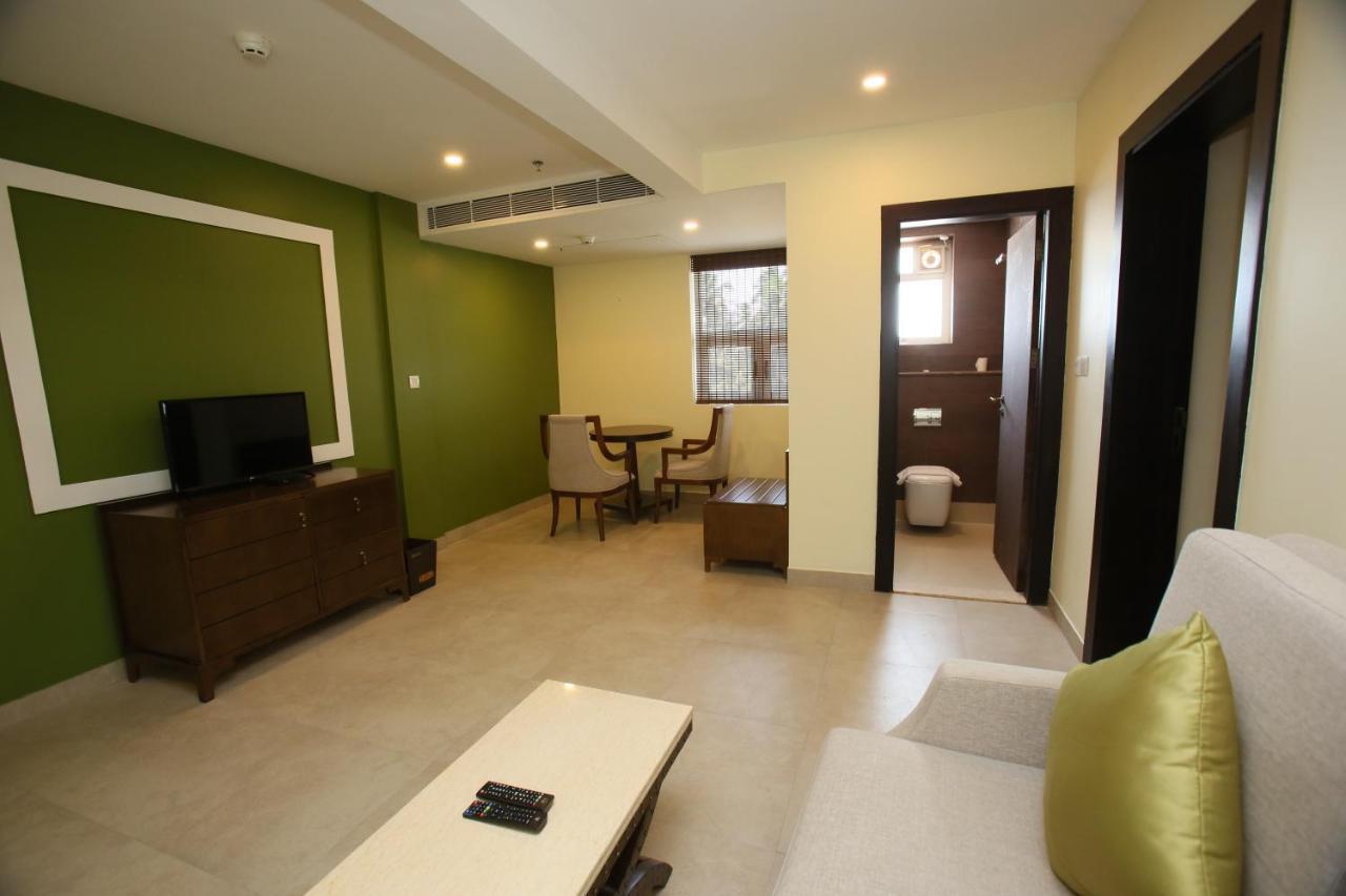 Vivin Luxury Suites 트리반드룸 외부 사진